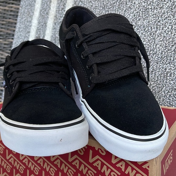 Vans Chukka Low Suede Black/True White WMNS - Picture 9 of 16